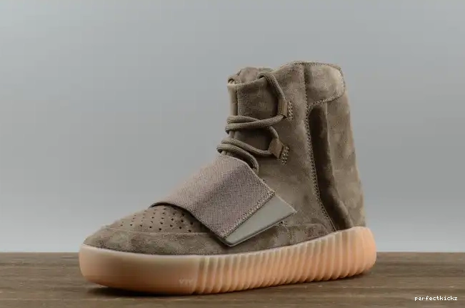 Boost Brown adidas Light Yeezy BY2456 750 0608